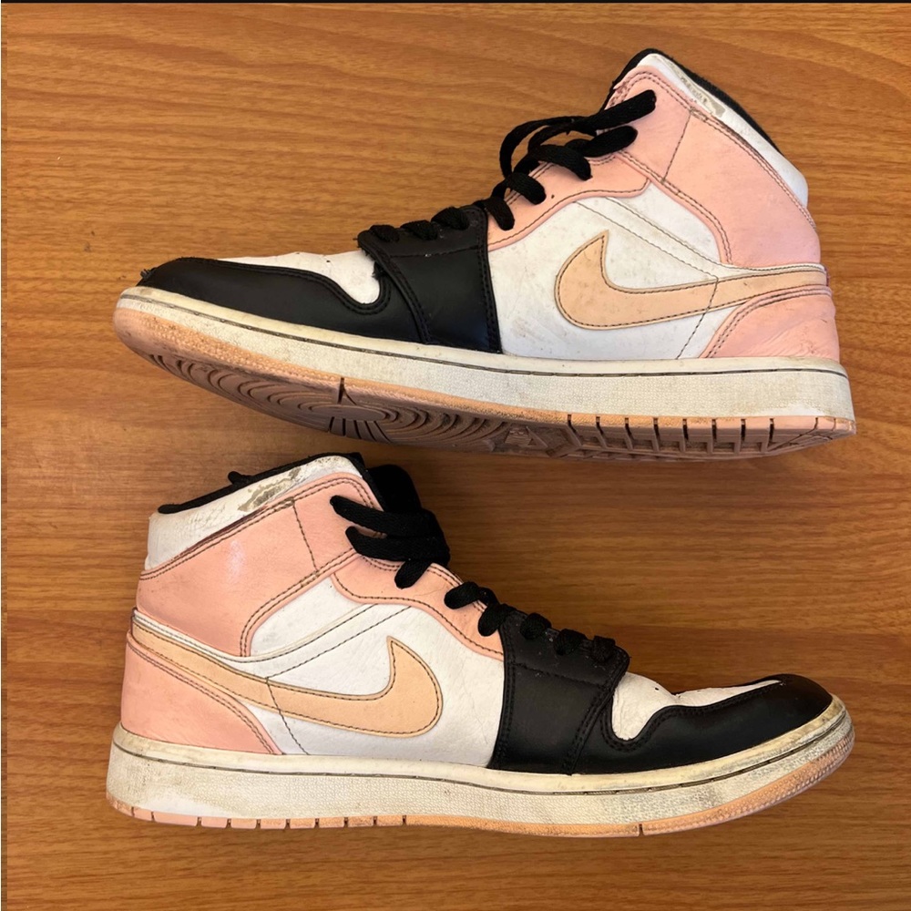 Jordan 1 Mid Crimson Tint - Picture 3 of 12